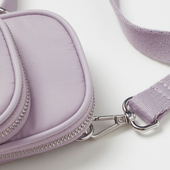 3/$20 - H&M-Purple Smart phone zipper bag - Picture 3 of 5